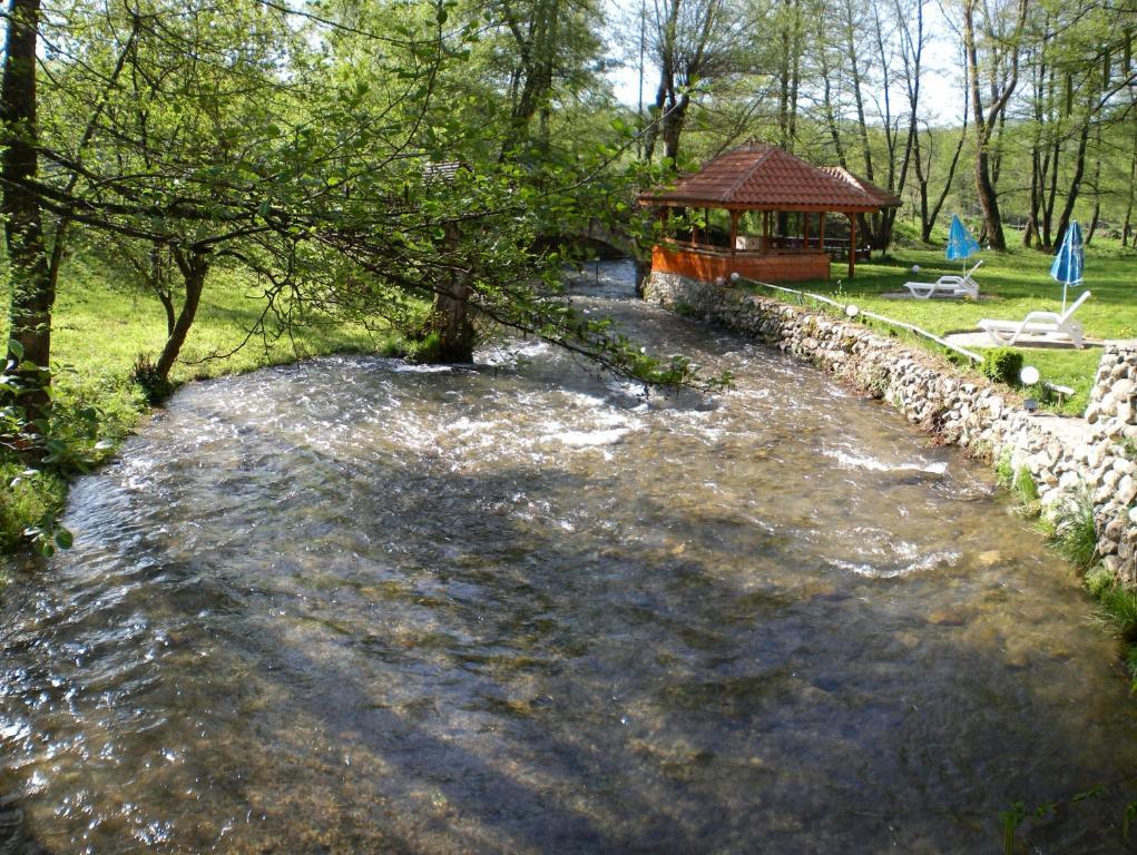Hotel Paradise Place Kalofer Szoba fotó